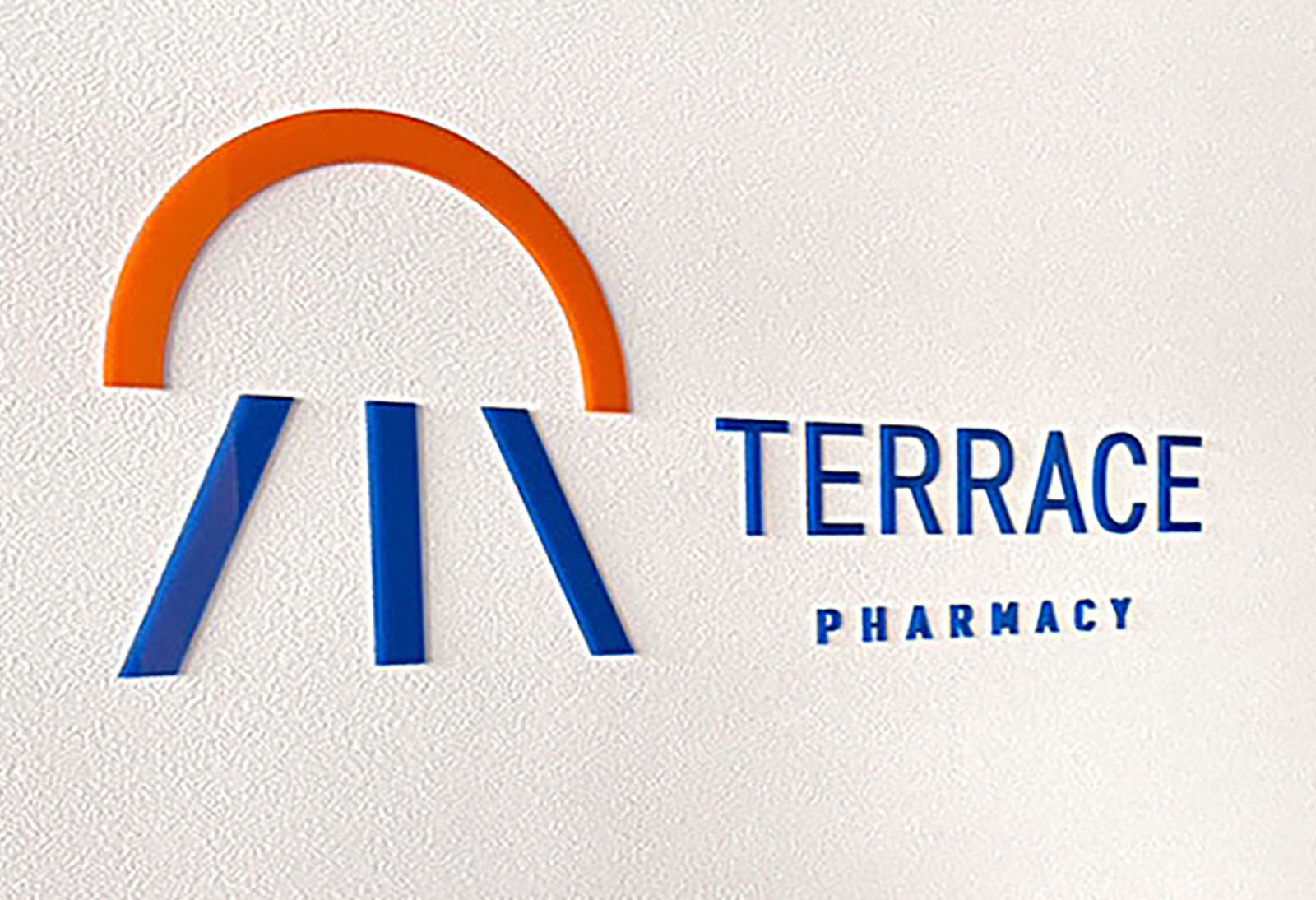 てらす薬局外観写真